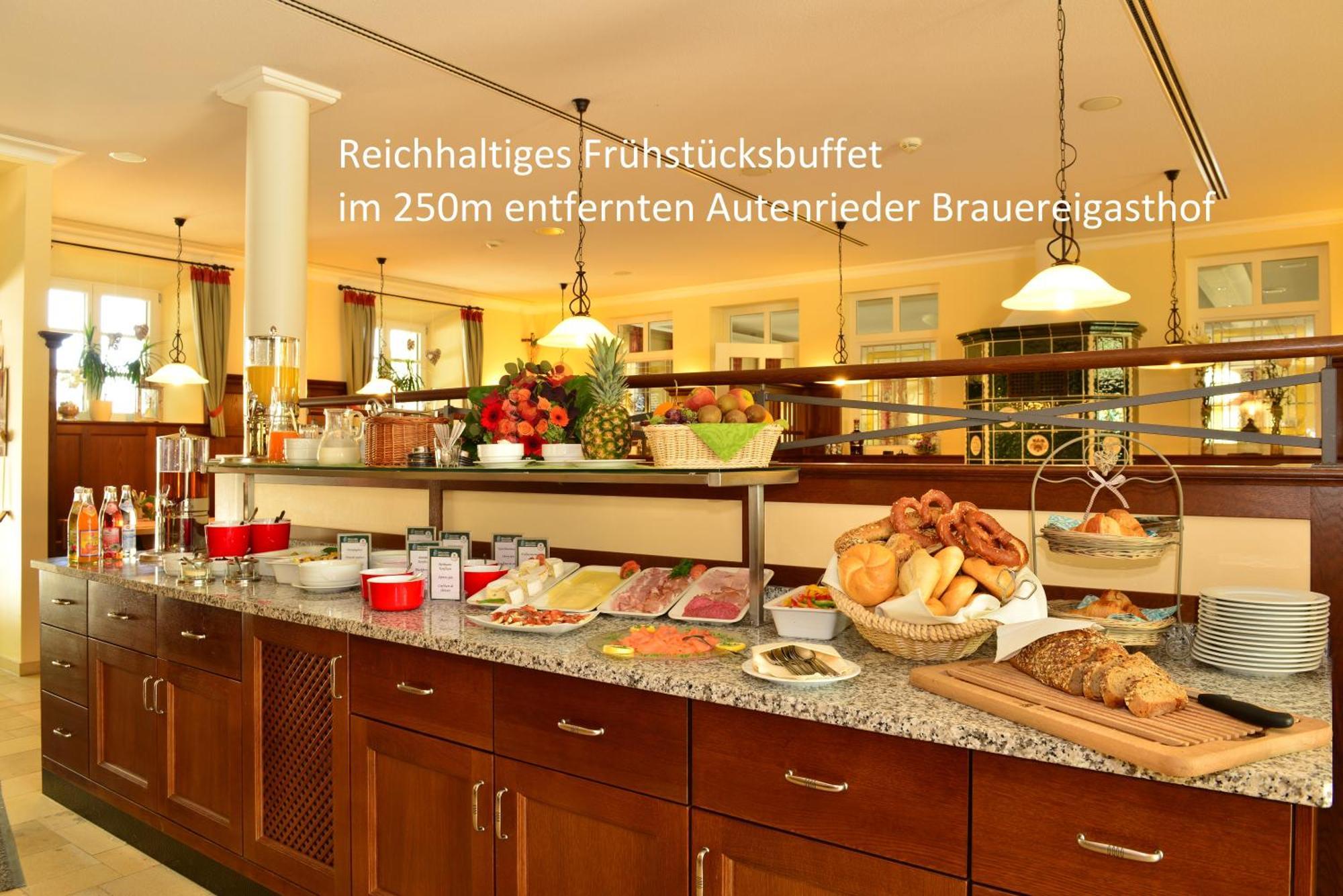 Autenrieder Gaestehaus Schlossbraeu Ichenhausen Extérieur photo